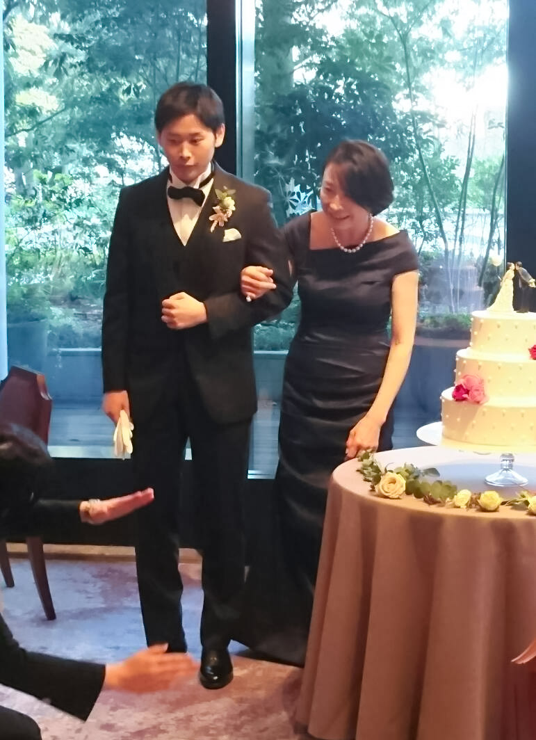 実際の結婚式 母親 フォーマルドレスL075ネイビー